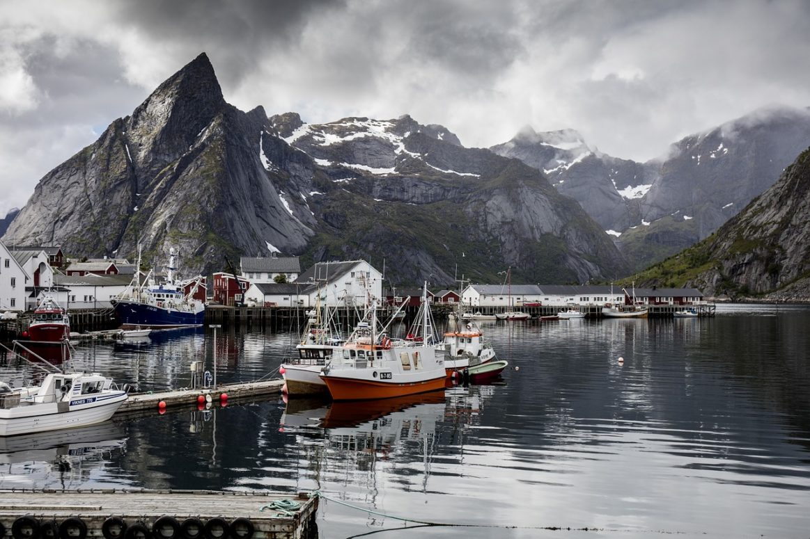 Norway ratifies agreement regulating fishing in the Arctic Ocean