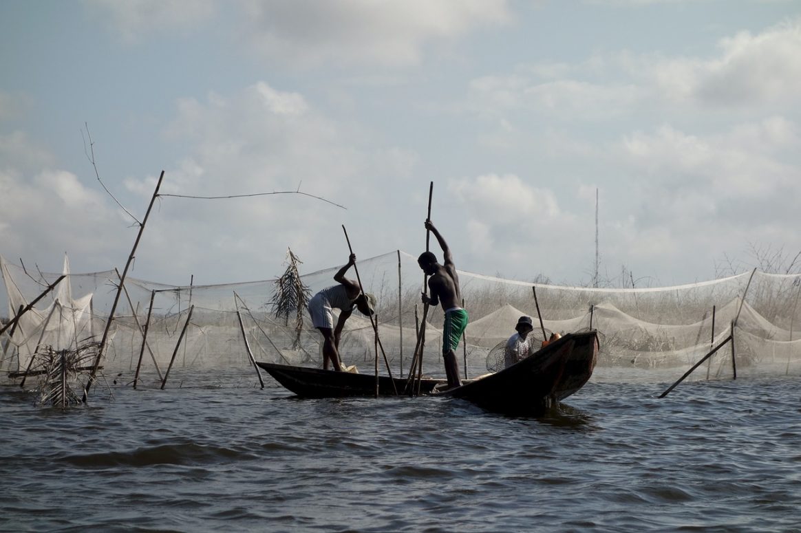 Uganda's Army educates fishing community about COVID-19 with help from WHO